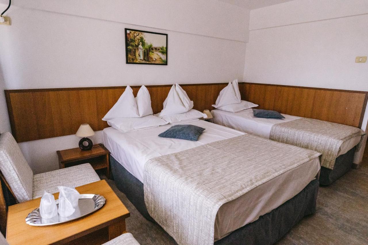 Hotel Condor Mamaia Kültér fotó