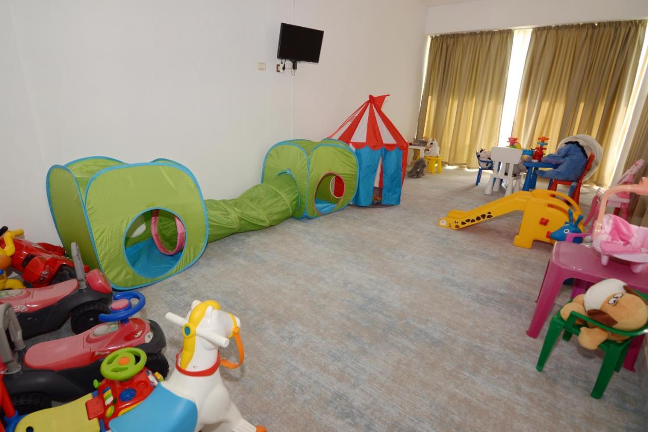 Hotel Condor Mamaia Kültér fotó
