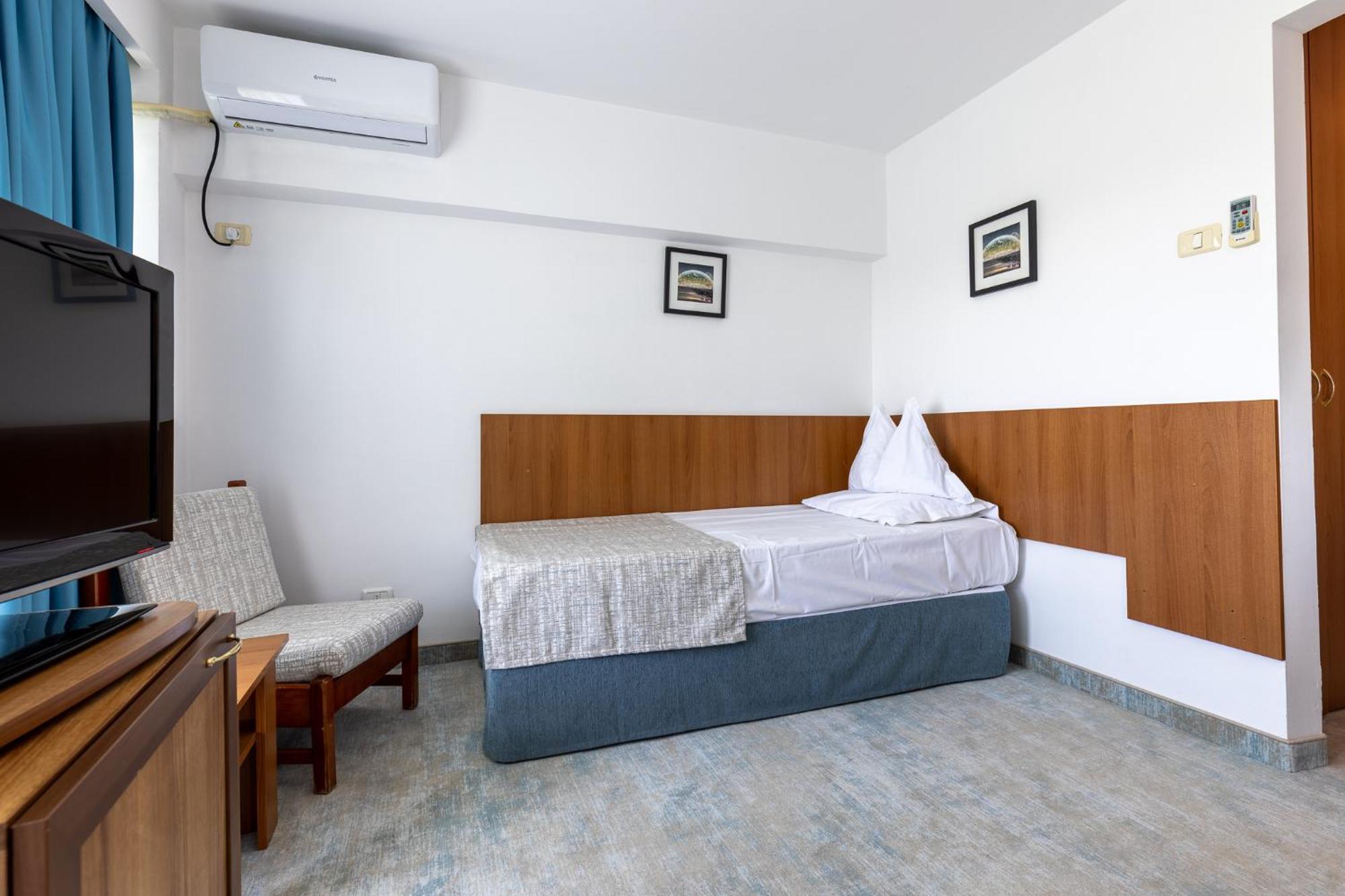 Hotel Condor Mamaia Kültér fotó