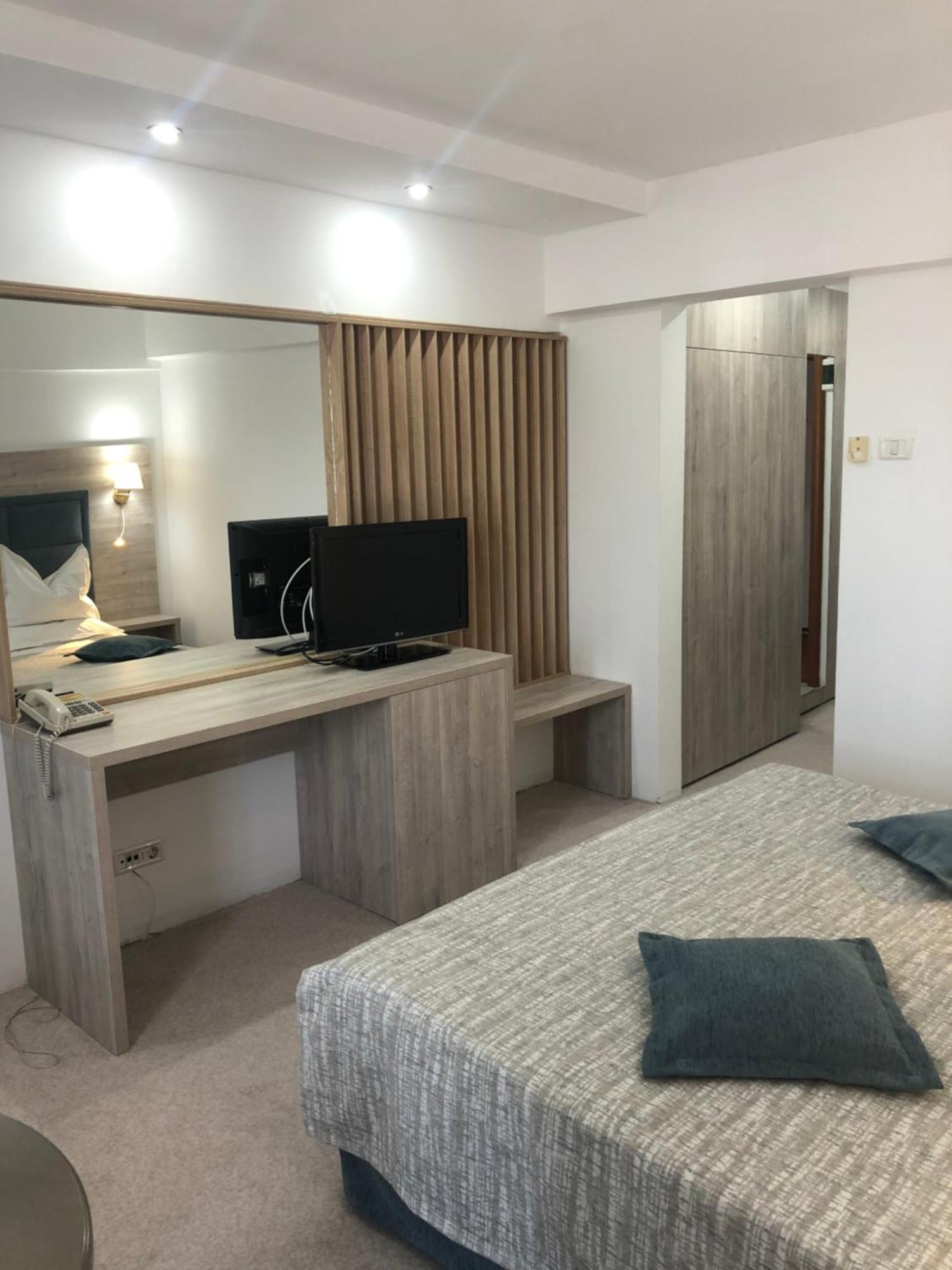 Hotel Condor Mamaia Kültér fotó