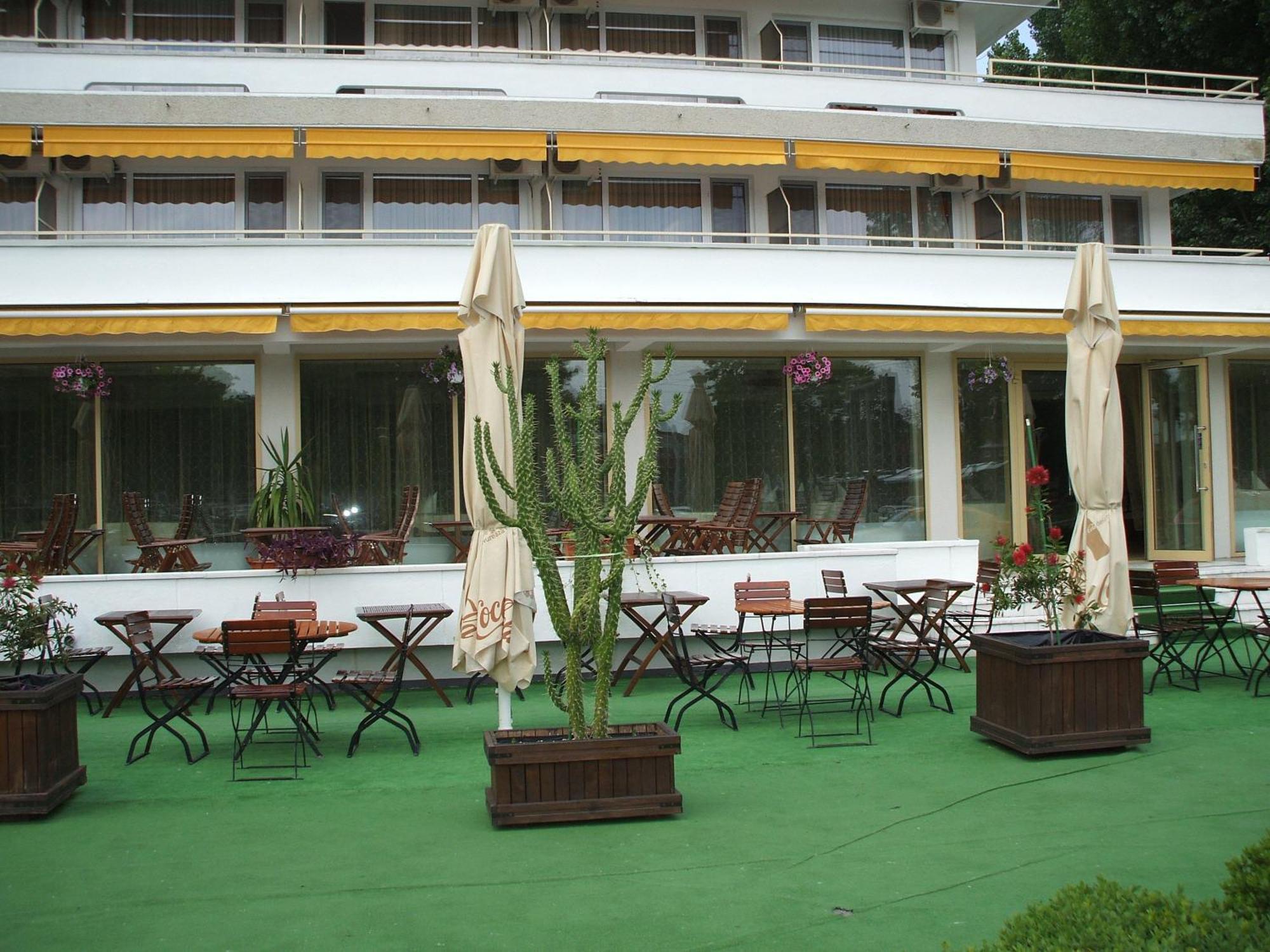 Hotel Condor Mamaia Kültér fotó